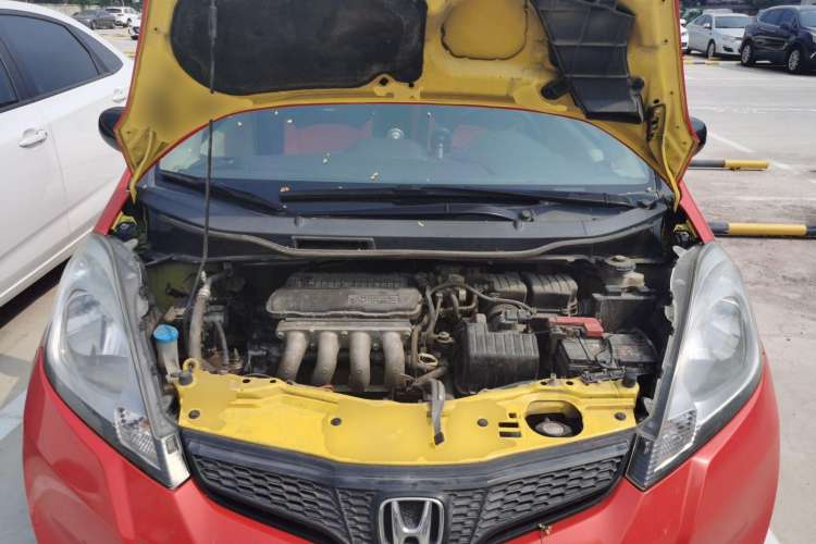 Used Honda Fit 2011 1.3L automatic comfort version Engine Bay