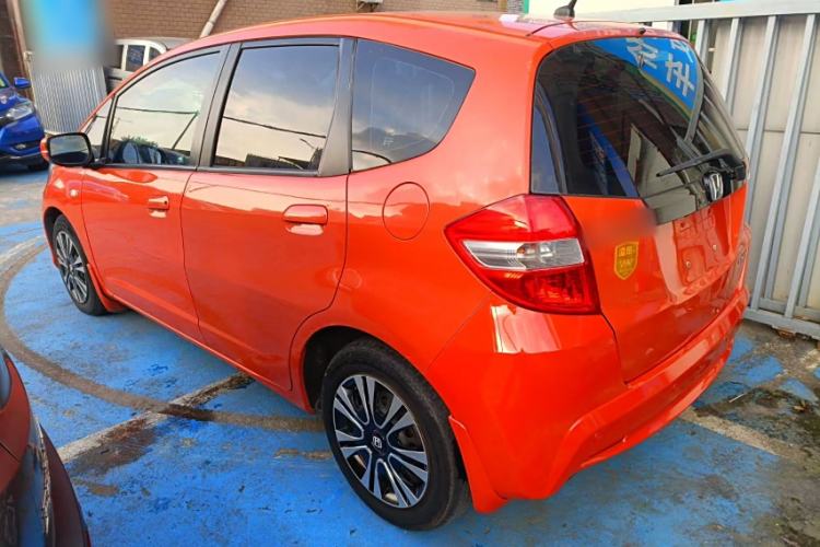 Used Honda Fit 2011 1.3L automatic comfort version Exterior 2