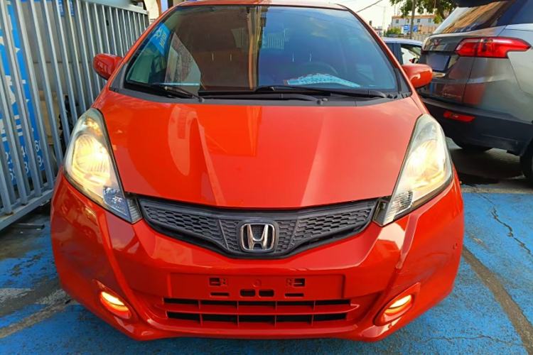 Used Honda Fit 2011 1.3L automatic comfort version Exterior 4