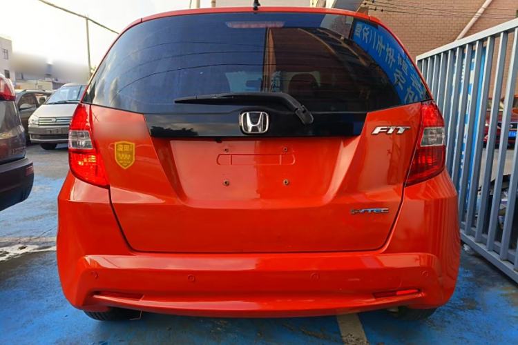 Used Honda Fit 2011 1.3L automatic comfort version Exterior 5