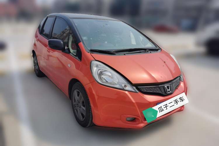 Used Honda Fit 2011 1.3L automatic comfort version Front Right 45 Deg