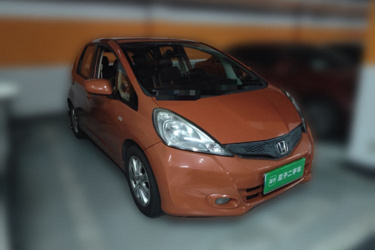 Used Honda Fit 2011 1.3L automatic comfort version Front Right 45 Deg