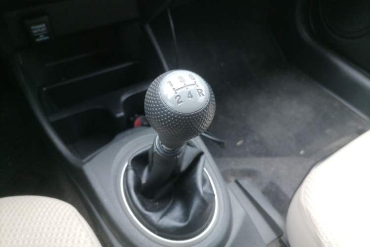 Used Honda Fit 2011 1.3L manual Comfort version Gear Lever