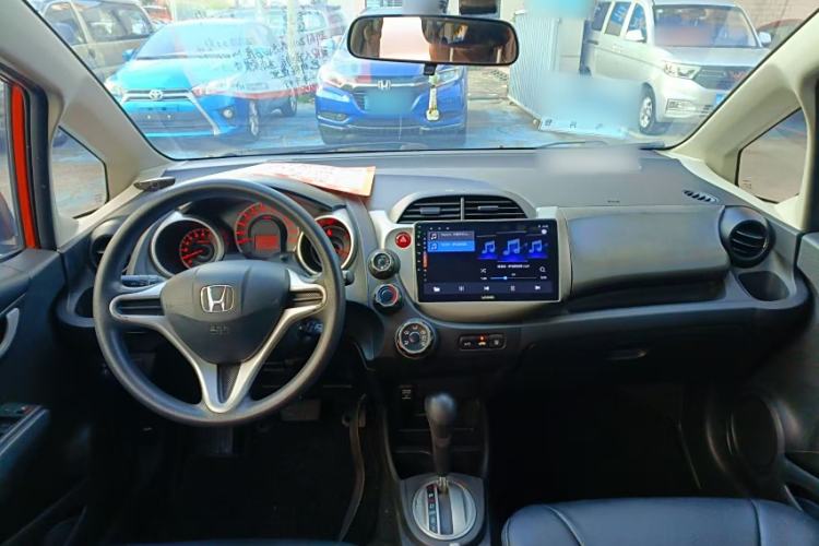 Used Honda Fit 2011 1.3L automatic comfort version Interior 1