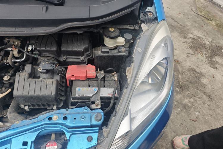 Used Honda Fit 2011 1.3L manual Comfort version Engine Bay Left