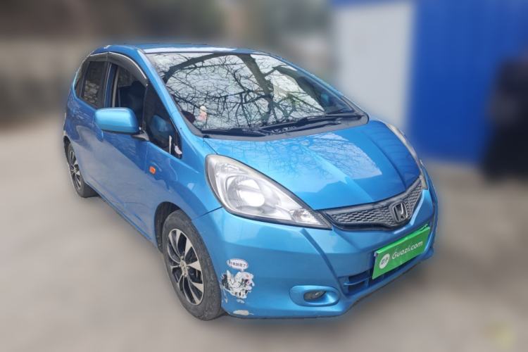 Used Honda Fit 2011 1.3L manual Comfort version Front Right 45 Deg