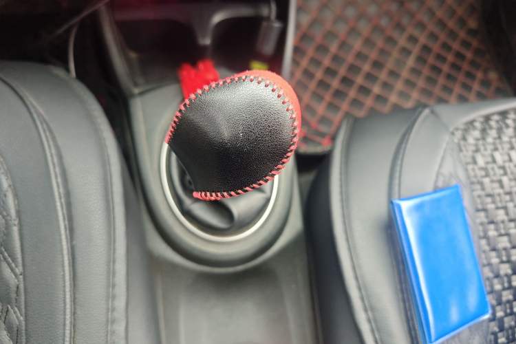 Used Honda Fit 2011 1.3L manual Comfort version Gear Lever