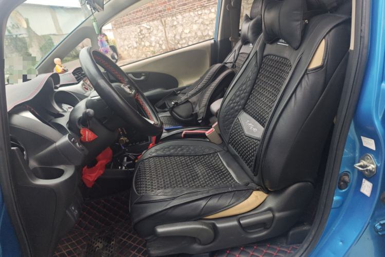 Used Honda Fit 2011 1.3L manual Comfort version Left Front Seat