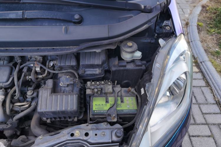 Used Honda Fit 2011 1.3L automatic comfort version Engine Bay Left