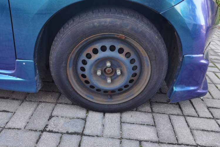 Used Honda Fit 2011 1.3L automatic comfort version Right Front Wheel Hub