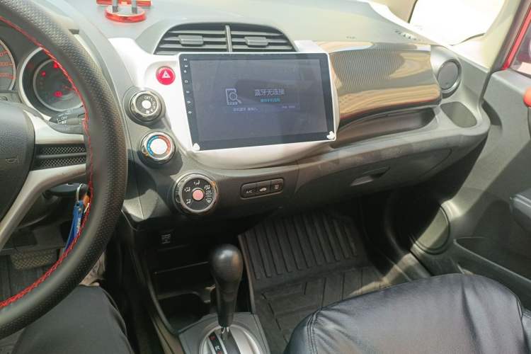 Used Honda Fit 2011 1.3L automatic comfort version Audio And AC Panel