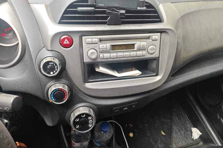 Used Honda Fit 2011 1.3L manual Comfort version Audio And AC Panel