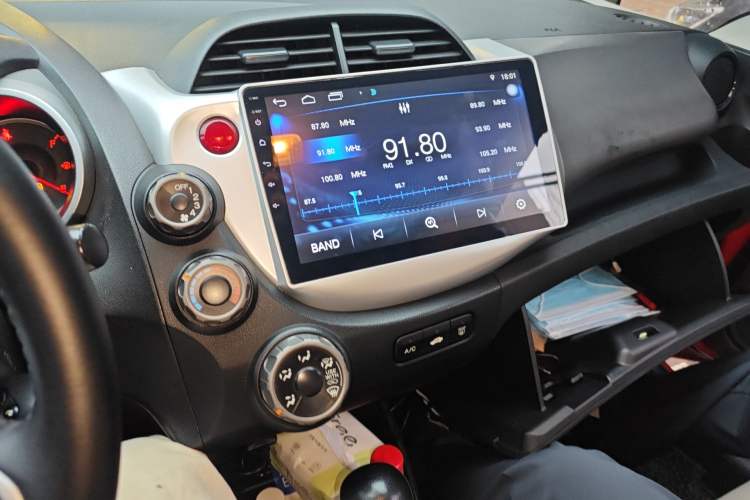 Used Honda Fit 2011 1.5L Automatic Luxury Edition Audio And AC Panel