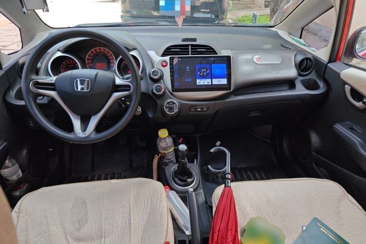 Used Honda Fit 2011 1.3L manual Comfort version Center Console