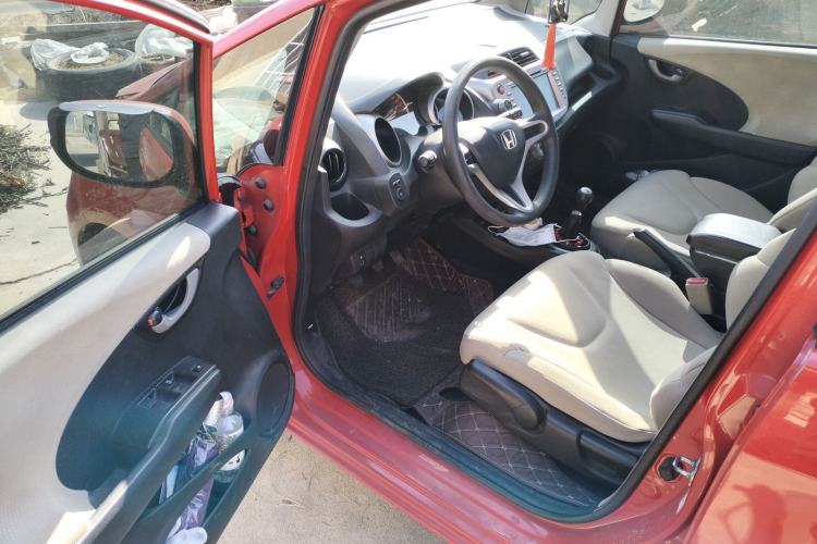 Used Honda Fit 2011 1.3L manual Comfort version Driver Seat