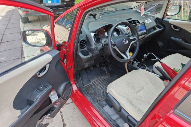 Used Honda Fit 2011 1.3L manual Comfort version Driver Seat