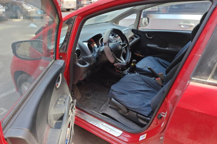 Used Honda Fit 2011 1.5L manual luxury version Driver Seat