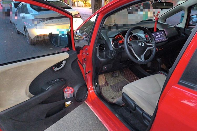 Used Honda Fit 2011 1.3L automatic comfort version Driver Seat