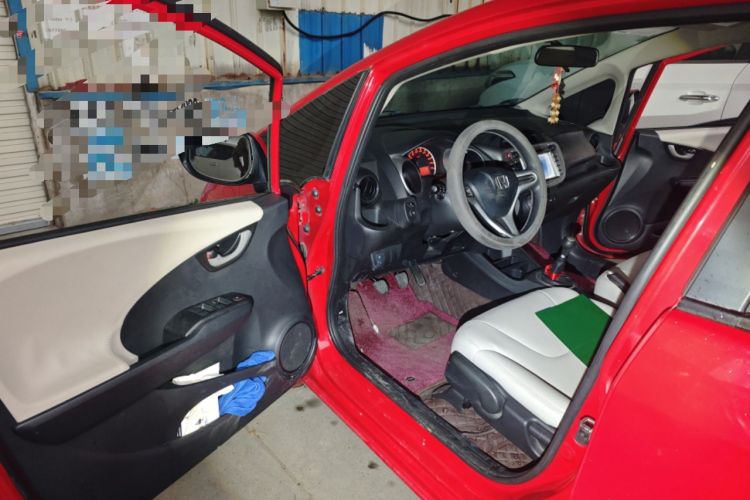 Used Honda Fit 2011 1.3L manual Comfort version Driver Seat