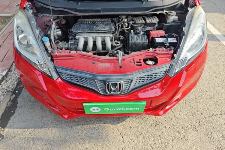 Used Honda Fit 2011 1.3L automatic comfort version Engine Bay