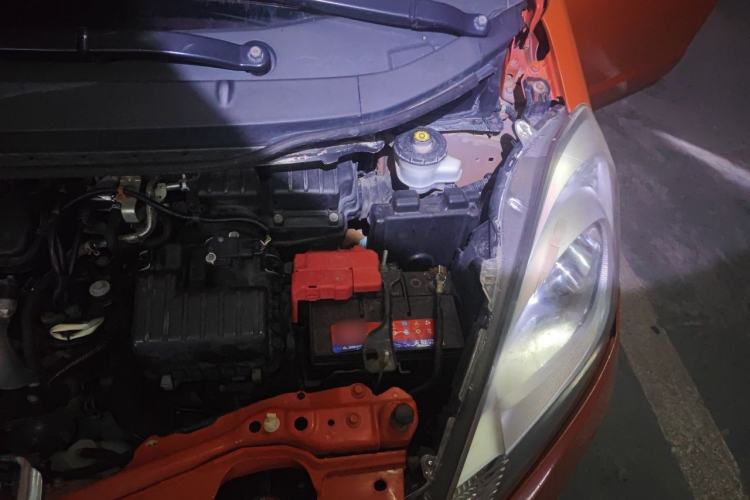Used Honda Fit 2011 1.5L Automatic Luxury Edition Engine Bay Left