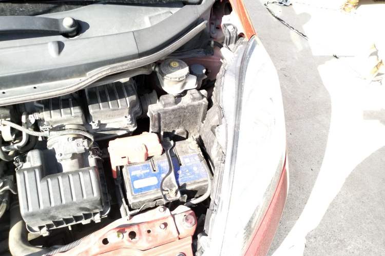 Used Honda Fit 2011 1.3L manual Comfort version Engine Bay Left