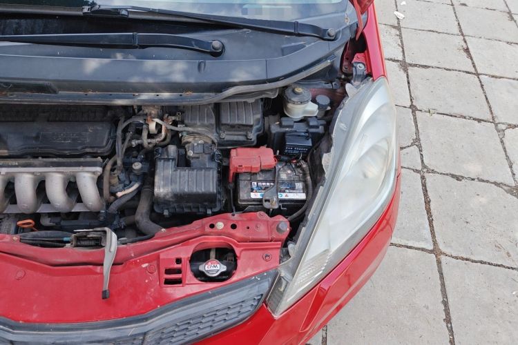 Used Honda Fit 2011 1.3L manual Comfort version Engine Bay Left