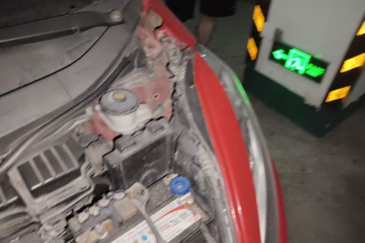 Used Honda Fit 2011 1.3L automatic comfort version Engine Bay Left
