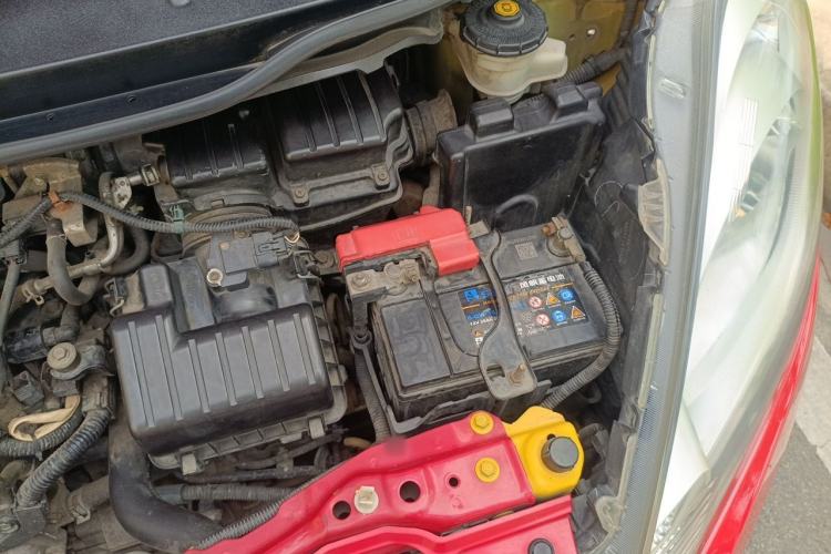 Used Honda Fit 2011 1.3L automatic comfort version Engine Bay Left