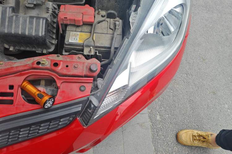 Used Honda Fit 2011 1.3L manual Comfort version Engine Bay Left