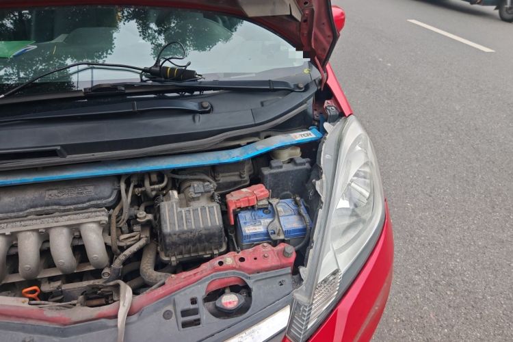 Used Honda Fit 2011 1.5L Automatic Luxury Edition Engine Bay Left