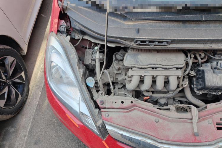 Used Honda Fit 2011 1.5L manual luxury version Engine Bay Right