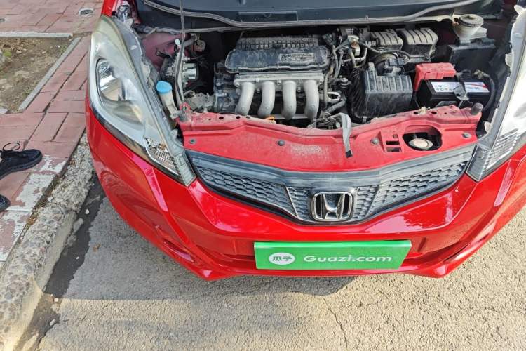Used Honda Fit 2011 1.3L automatic comfort version Engine Bay Right