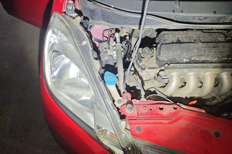 Used Honda Fit 2011 1.3L manual Comfort version Engine Bay Right
