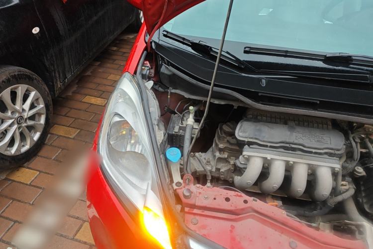 Used Honda Fit 2011 1.5L Automatic Luxury Edition Engine Bay Right