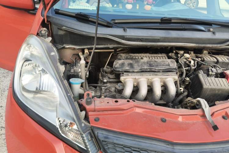Used Honda Fit 2011 1.3L automatic comfort version Engine Bay Right