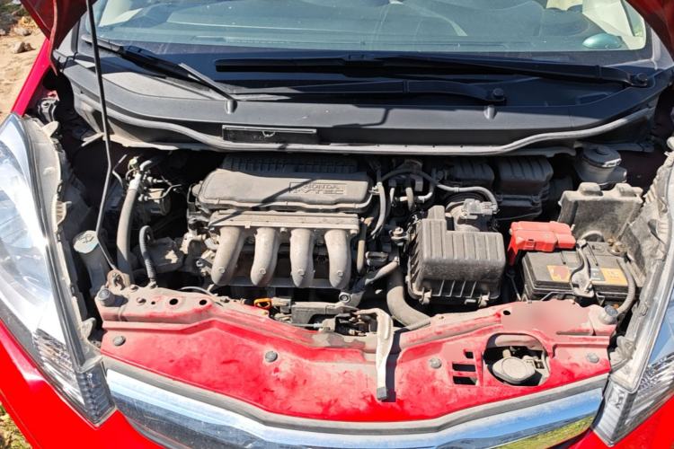 Used Honda Fit 2011 1.5L Automatic Luxury Edition Engine Bay