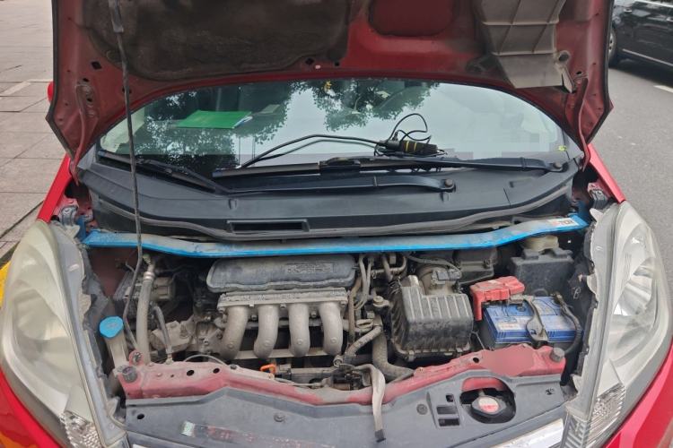 Used Honda Fit 2011 1.5L Automatic Luxury Edition Engine Bay