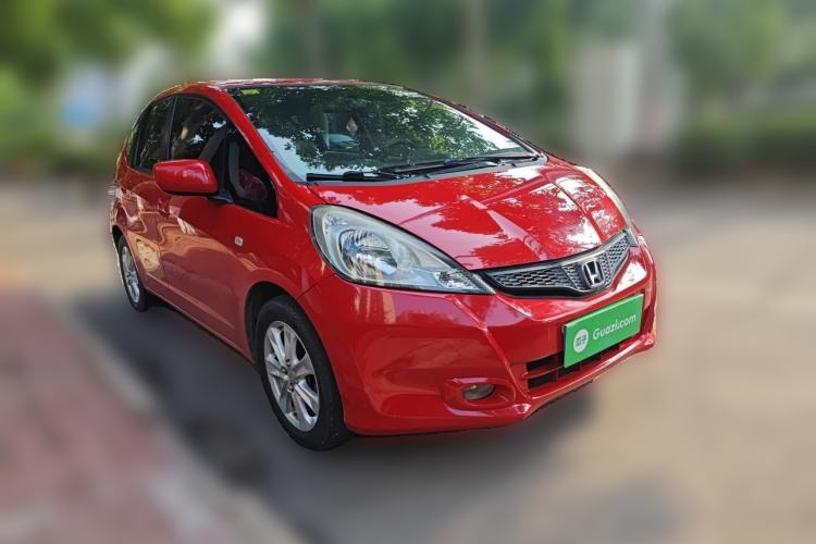 Used Honda Fit 2011 1.3L automatic comfort version Front Right 45 Deg