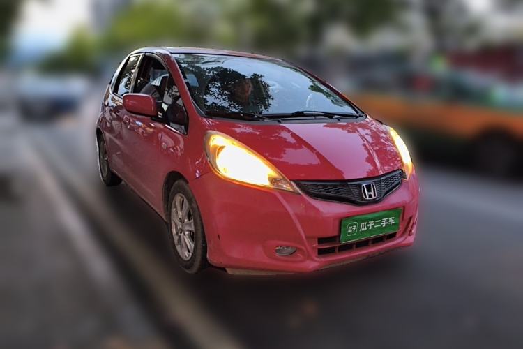 Used Honda Fit 2011 1.3L automatic comfort version Front Right 45 Deg