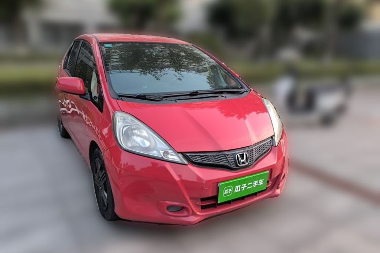 Used Honda Fit 2011 1.3L automatic comfort version Front Right 45 Deg