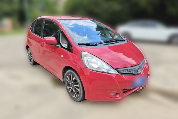 Used Honda Fit 2011 1.3L automatic comfort version Front Right 45 Deg