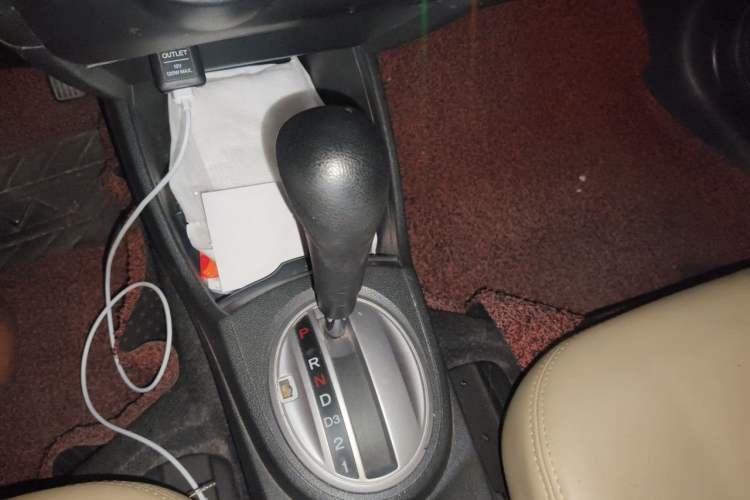 Used Honda Fit 2011 1.3L automatic comfort version Gear Lever