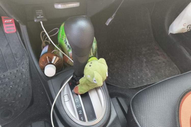 Used Honda Fit 2011 1.3L automatic comfort version Gear Lever