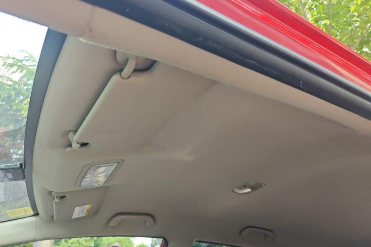 Used Honda Fit 2011 1.3L automatic comfort version Headliner