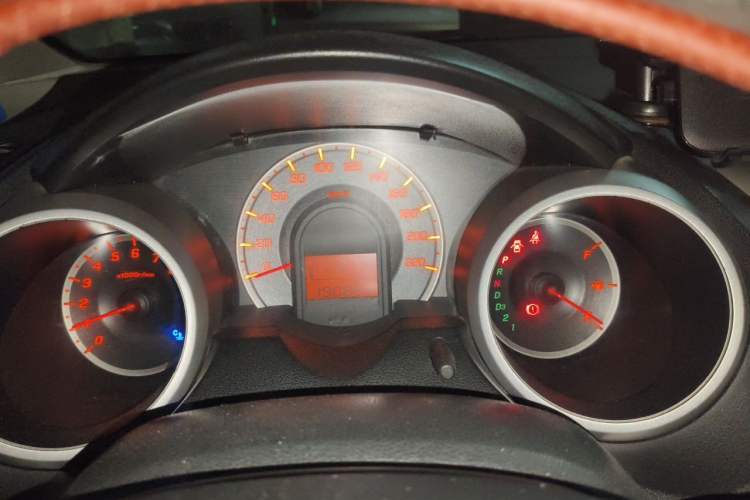 Used Honda Fit 2011 1.3L automatic comfort version Instrument Cluster