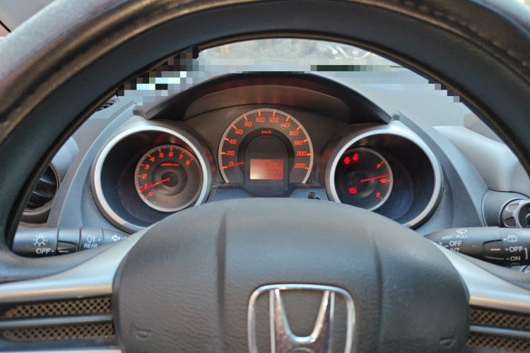 Used Honda Fit 2011 1.5L manual luxury version Instrument Cluster