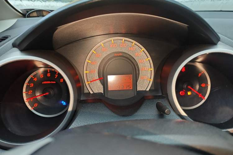 Used Honda Fit 2011 1.5L Automatic Luxury Edition Instrument Cluster