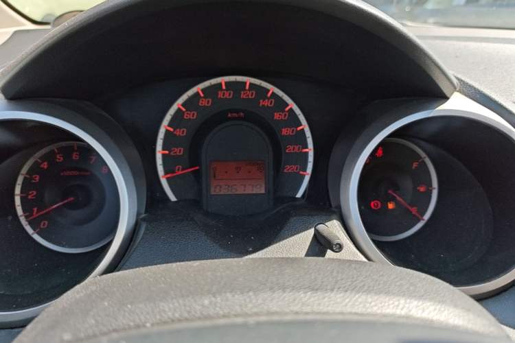 Used Honda Fit 2011 1.5L Automatic Luxury Edition Instrument Cluster