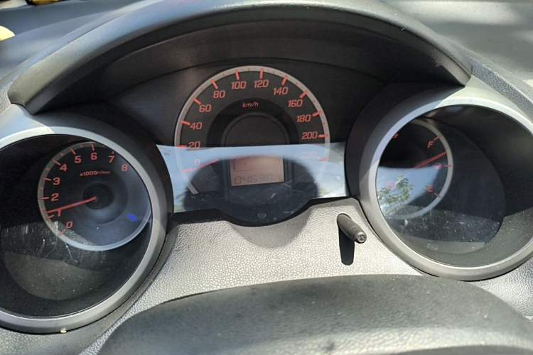Used Honda Fit 2011 1.5L Automatic Luxury Edition Instrument Cluster